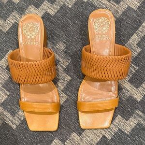 Vince Camuto Women's Tan Woven Leather Sandals (9.5) GREAT condition